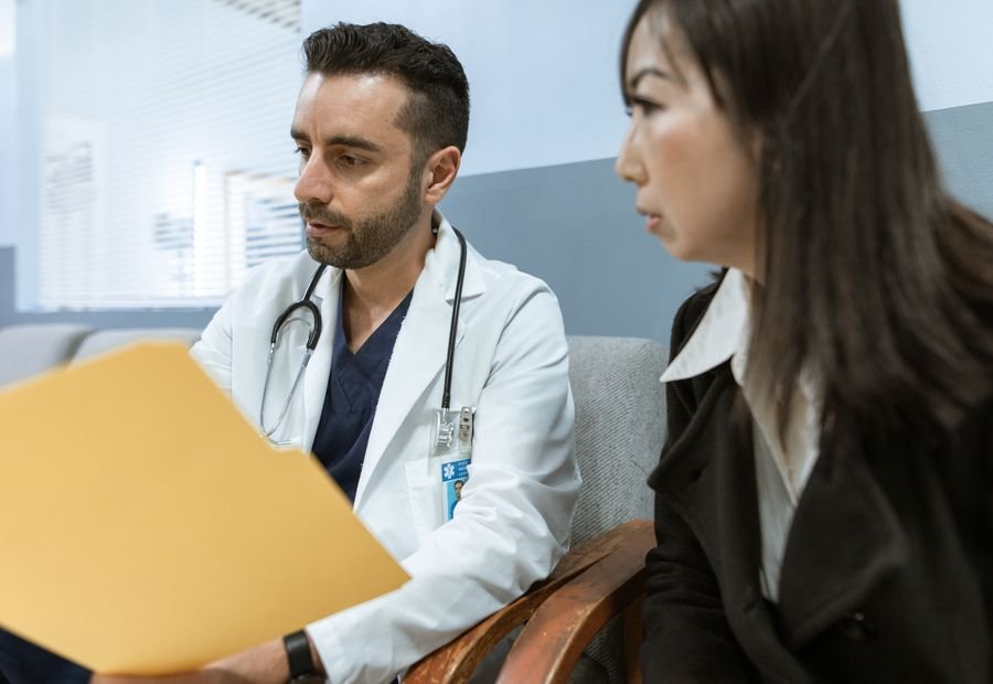 CFH doctor discussing a body-contouring goal with a patient